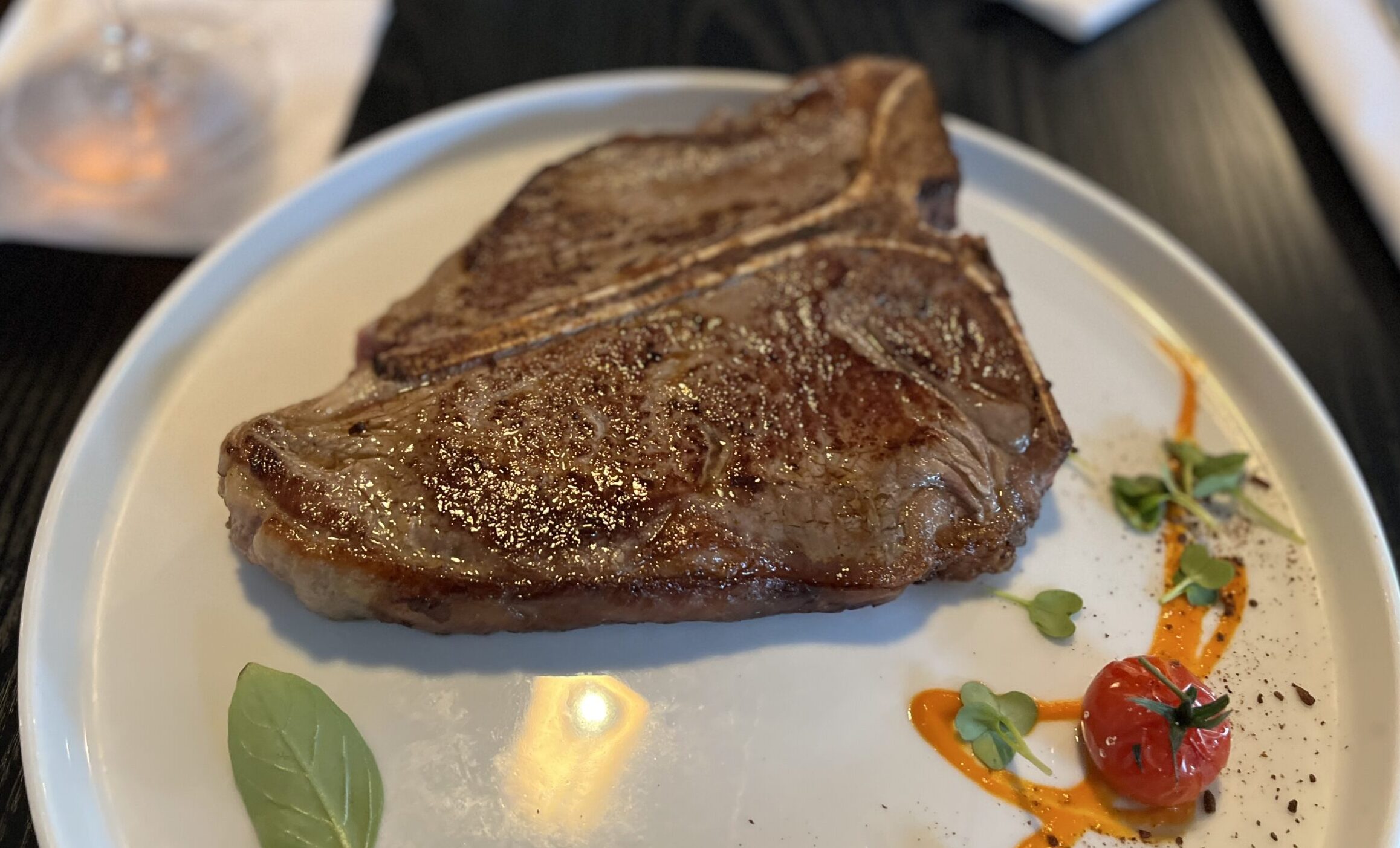 Metzingen’s Top Steak: Achtender’s Unmissable Culinary Gem